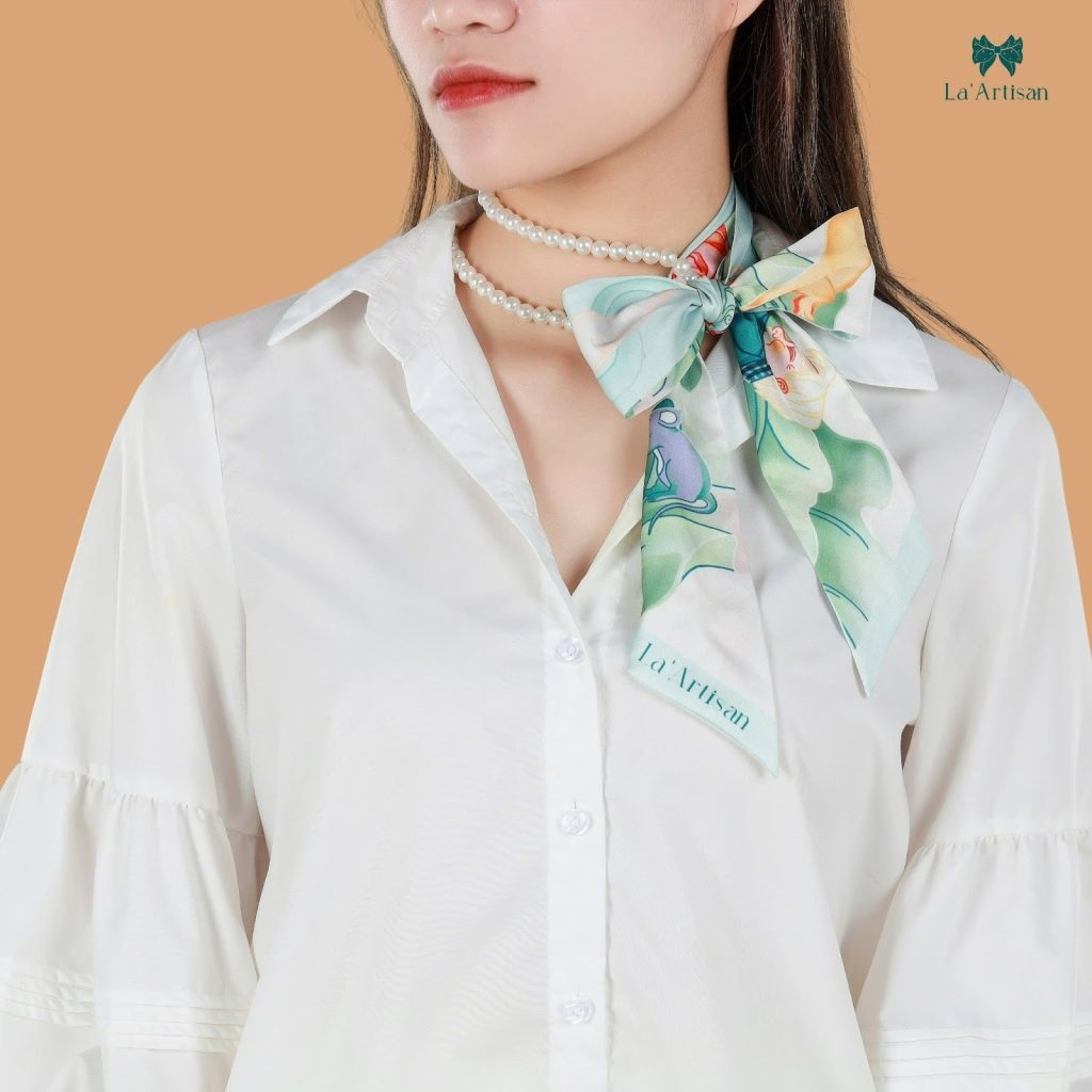 quang khan lua duoi co ao so m