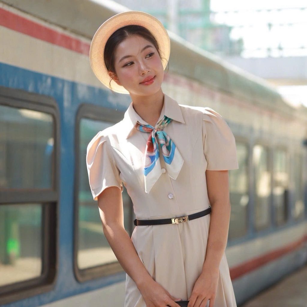 phoi do voi khan lua vuong