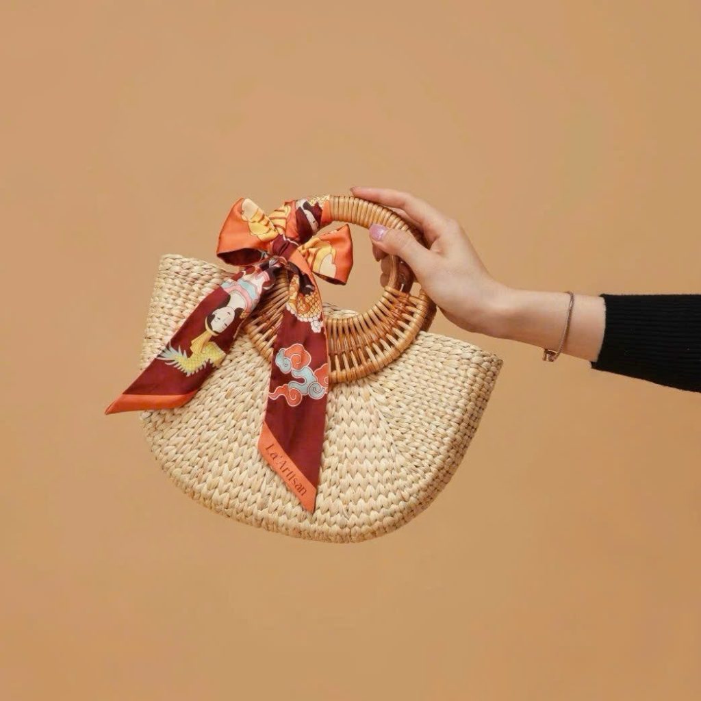 Khan lua cot tui xach