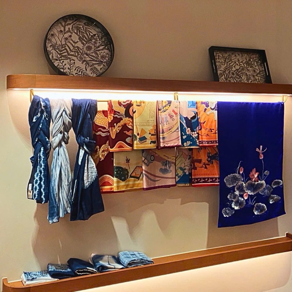 khan lua trong decor