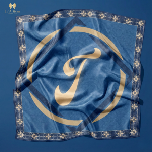 Khăn lụa chữ cái - T